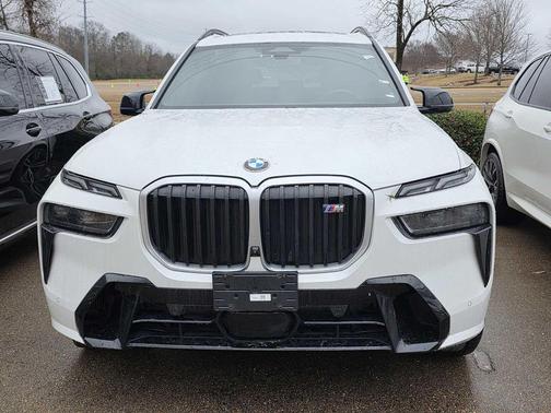 2024 BMW X7 M60i