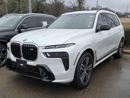 2024 BMW X7 M60i