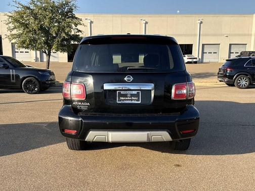 2017 Nissan Armada SV