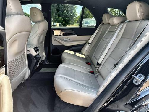 Black 2026 Mercedes-Benz GLE 450e 4MATIC