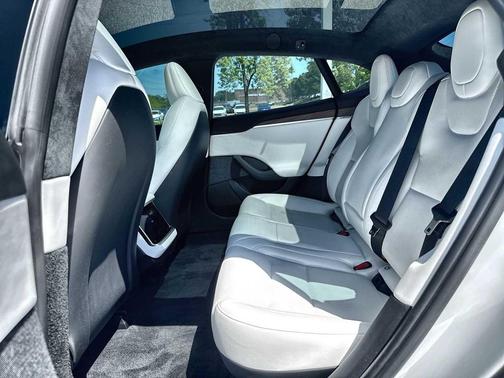 2024 Tesla Model S Long Range