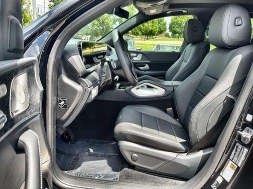 Obsidian Black Metallic 2026 Mercedes-Benz GLE 350 4MATIC
