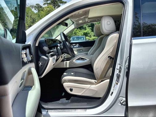 MANUFAKTUR Moonlight White Metallic 2026 Mercedes-Benz GLE 450 4MATIC