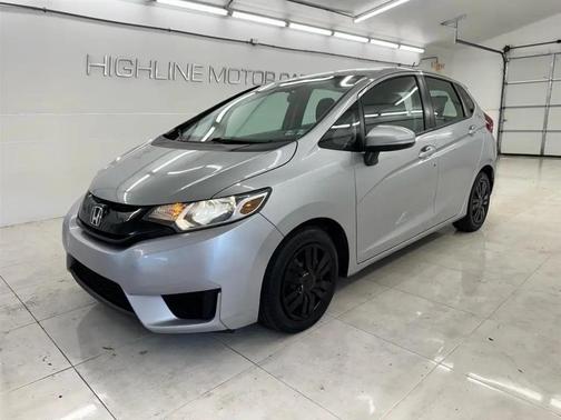 Lunar Silver Metallic 2017 Honda Fit LX