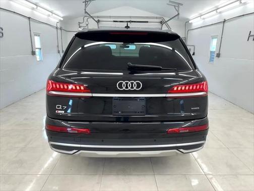 2023 Audi Q7 55 Premium Plus