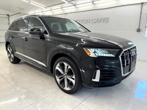 2023 Audi Q7 55 Premium Plus