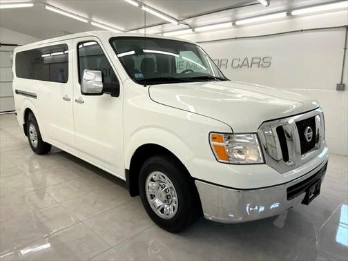 2018 Nissan NV Passenger NV3500 HD S V6