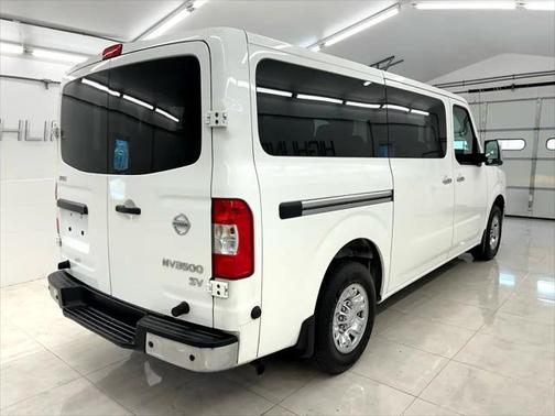 2018 Nissan NV Passenger NV3500 HD S V6