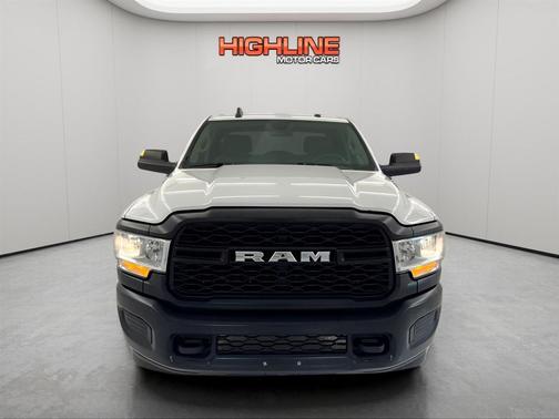 2019 RAM 2500 Tradesman Crew Cab 4x4 6'4' Box