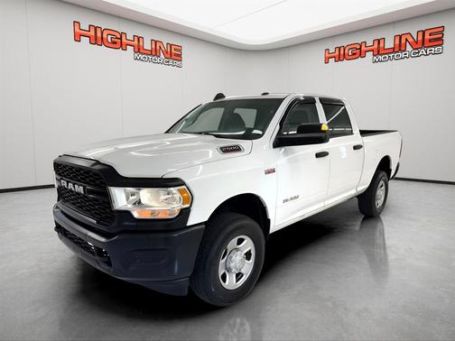 2019 RAM 2500 Tradesman Crew Cab 4x4 6'4' Box