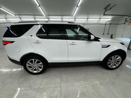 2020 Land Rover Discovery HSE