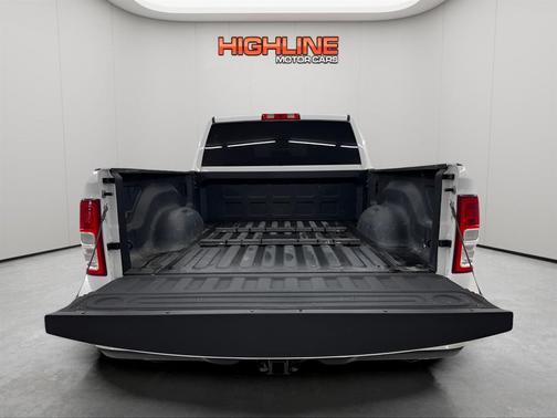 2022 RAM 2500 Big Horn Crew Cab 4x4 6'4' Box