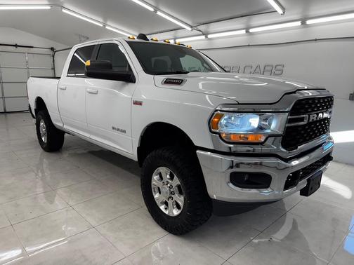 2022 RAM 2500 Big Horn Crew Cab 4x4 6'4' Box