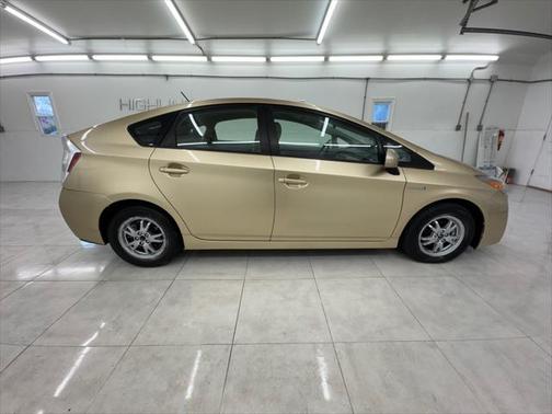2010 Toyota Prius III