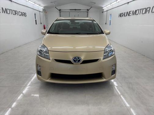 2010 Toyota Prius III