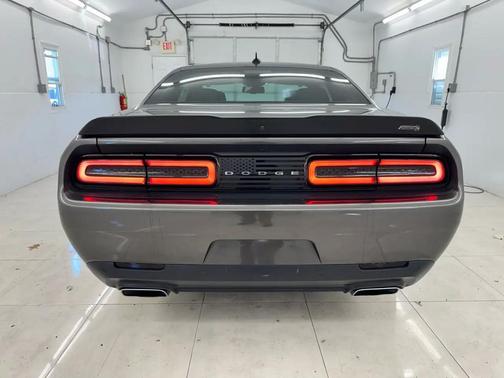 Granite Pearlcoat 2018 Dodge Challenger R/T Scat Pack