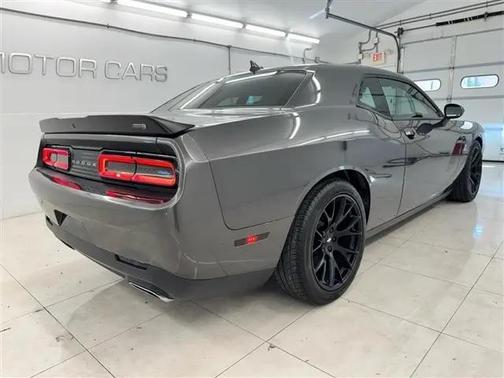 Granite Pearlcoat 2018 Dodge Challenger R/T Scat Pack