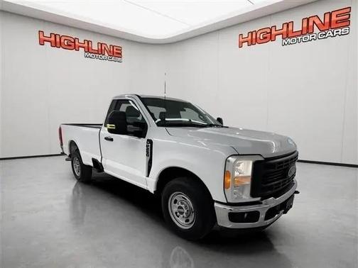 Oxford White 2023 Ford F-250 XL