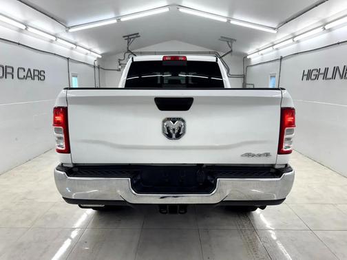 2019 RAM 2500 Tradesman Crew Cab 4x4 6'4' Box