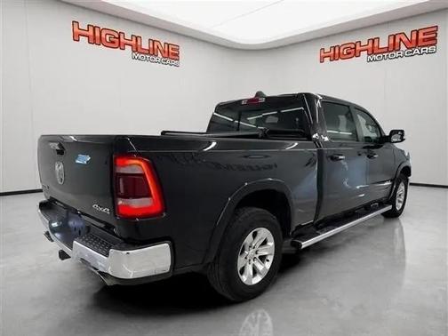 Diamond Black Crystal Pearlcoat 2019 RAM 1500 Laramie
