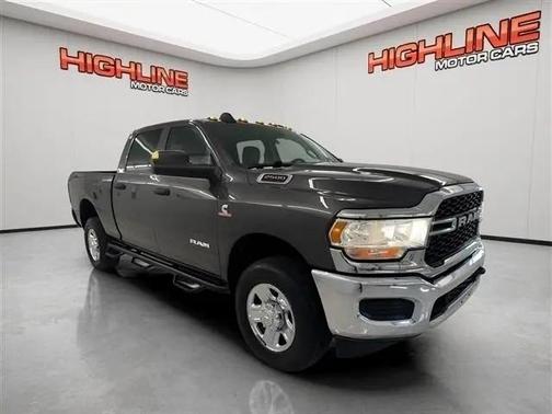 Granite Crystal Metallic Clearcoat 2019 RAM 2500 Tradesman Crew Cab 4x4 6'4' Box