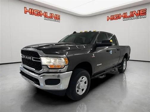 Granite Crystal Metallic Clearcoat 2019 RAM 2500 Tradesman Crew Cab 4x4 6'4' Box