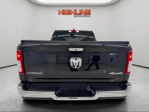 Diamond Black Crystal Pearlcoat 2020 RAM 1500 Big Horn/Lone Star