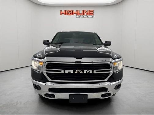 Diamond Black Crystal Pearlcoat 2020 RAM 1500 Big Horn/Lone Star