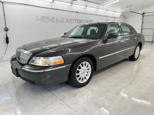 Charcoal Beige Clearcoat Metallic 2007 Lincoln Town Car Signature