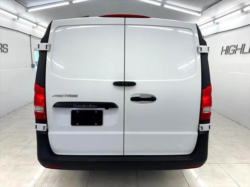 2022 Mercedes-Benz Metris Base