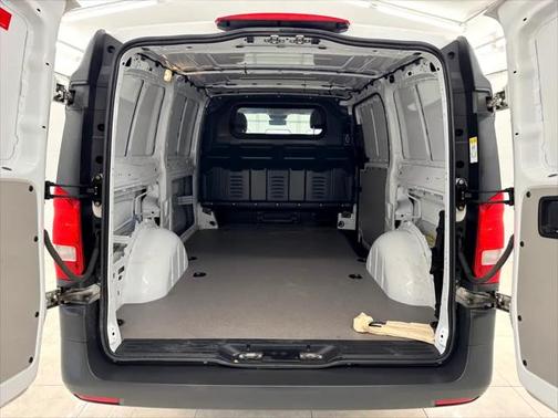 2022 Mercedes-Benz Metris Base