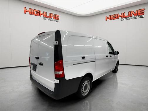 2020 Mercedes-Benz Metris Base