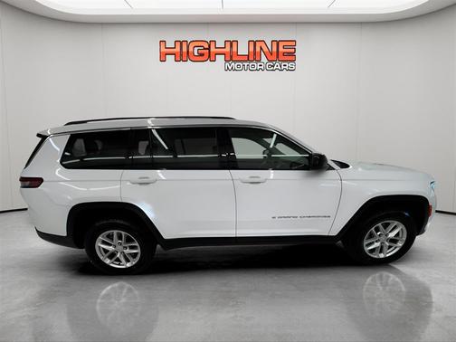 2022 Jeep Grand Cherokee L Laredo