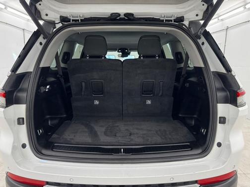 2022 Jeep Grand Cherokee L Laredo