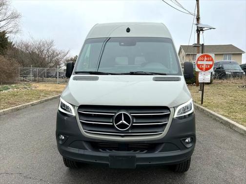 2022 Mercedes-Benz Sprinter 2500 Standard Roof