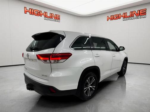 2018 Toyota Highlander LE