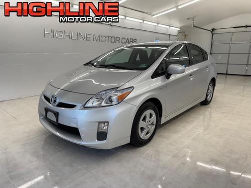 Classic Silver Metallic 2010 Toyota Prius III
