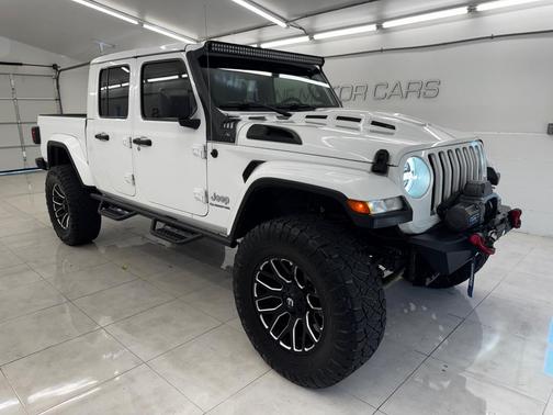 2022 Jeep Gladiator Overland