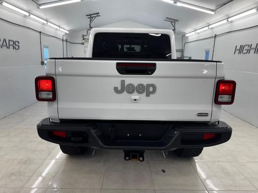 2022 Jeep Gladiator Overland