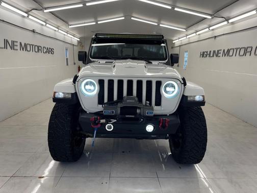 2022 Jeep Gladiator Overland