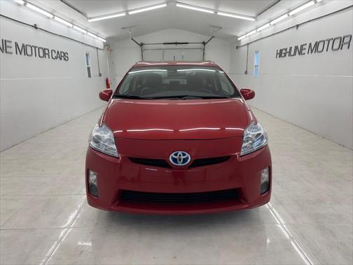 2010 Toyota Prius III