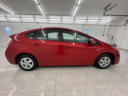 2010 Toyota Prius III