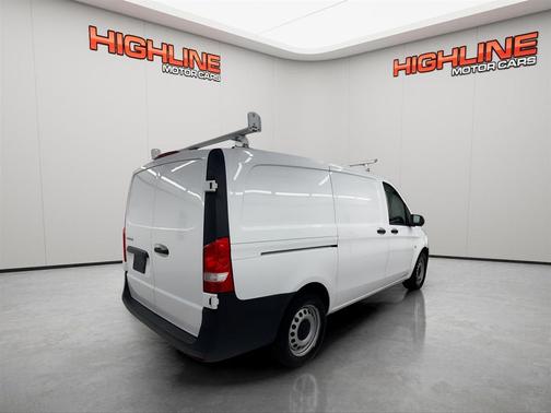 2017 Mercedes-Benz Metris Base