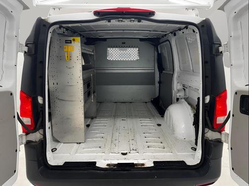 2017 Mercedes-Benz Metris Base