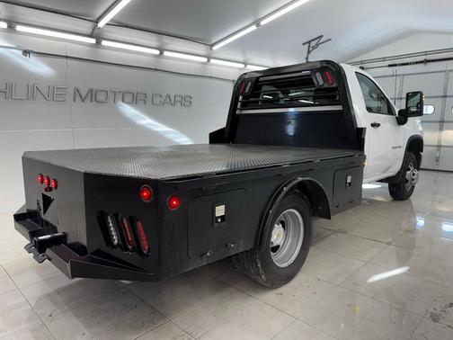 2025 Chevrolet Silverado 3500 WT