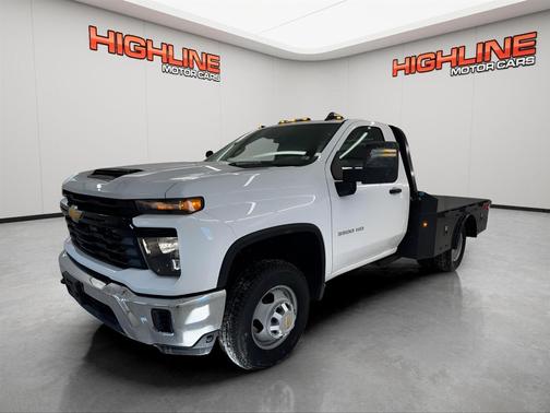 2025 Chevrolet Silverado 3500 WT