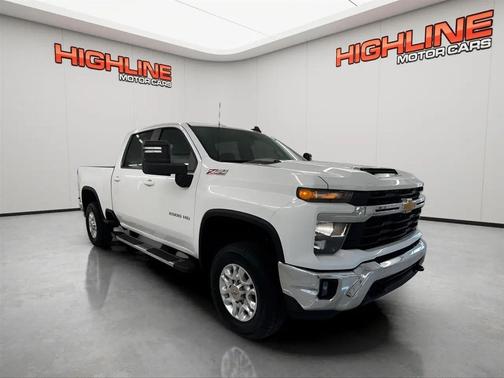 Summit White 2025 Chevrolet Silverado 2500 LT