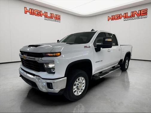 Summit White 2025 Chevrolet Silverado 2500 LT