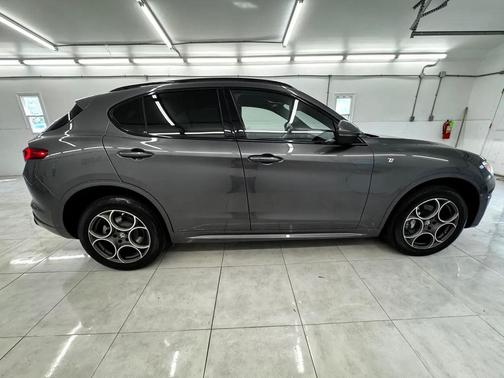 2022 Alfa Romeo Stelvio Ti