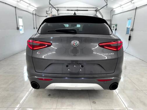 2022 Alfa Romeo Stelvio Ti
